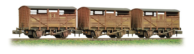 Farish N 373270 Pack 3 Weathered BR Cattle Wagons