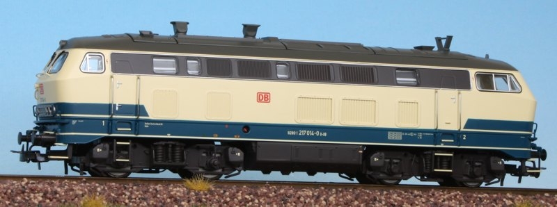Liliput HO 132006 Class 217 Diesel Loco DB EpV/V1 BLue/Cream