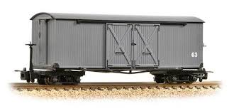 Bachmann OO9 393026 Covered Goods Wagon Nocton