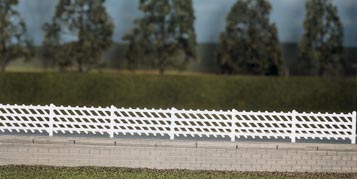Ratio OO 426 LMS White Station Fencing