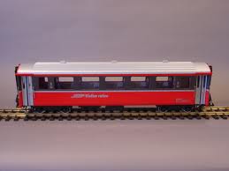 LGB 33670 Rhatische Bahn Bogie Coach 2nd Class